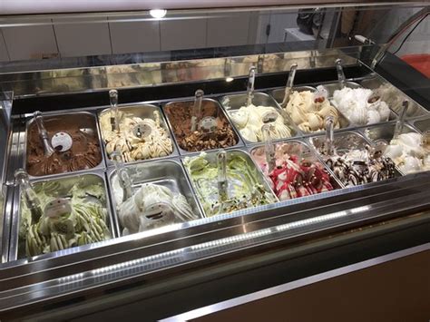 Stefano Versace Gelateria Italiana & Gourmet 